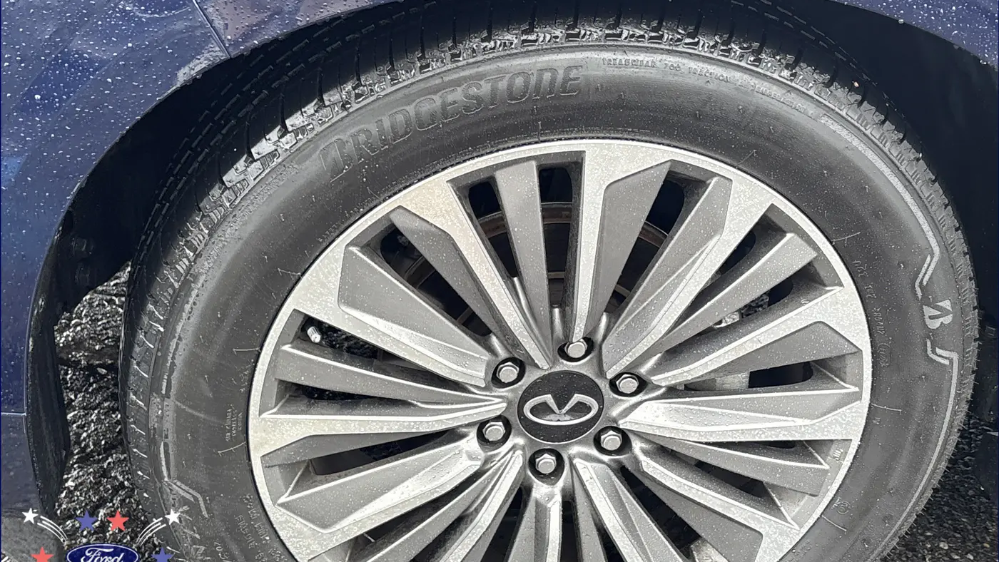 2025 INFINITI QX80 Sensory