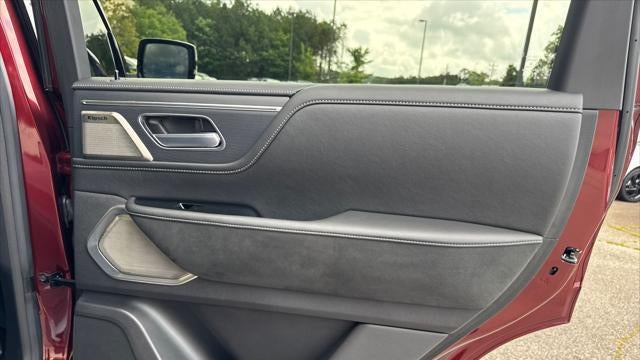 2025 INFINITI QX80 Sensory