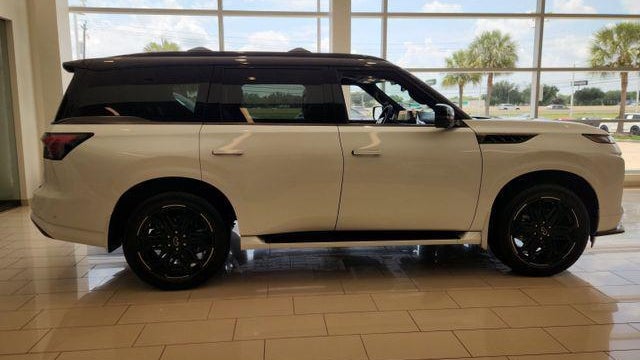 2026 INFINITI QX80 Sport