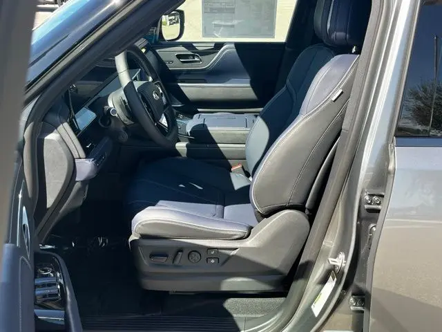 2026 INFINITI QX80 - $84,900