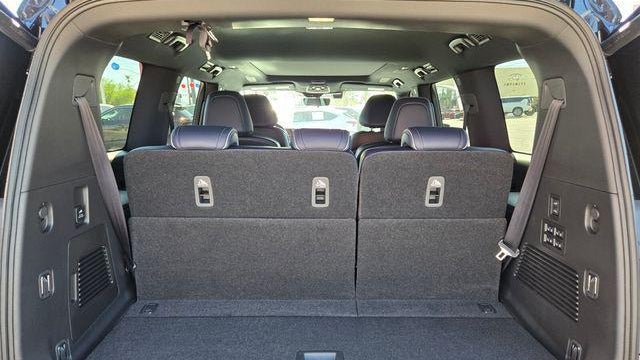2027 INFINITI QX80 Sport