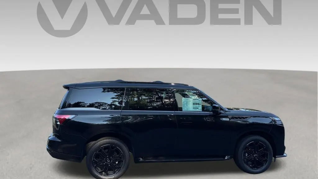 2027 INFINITI QX80 Sport