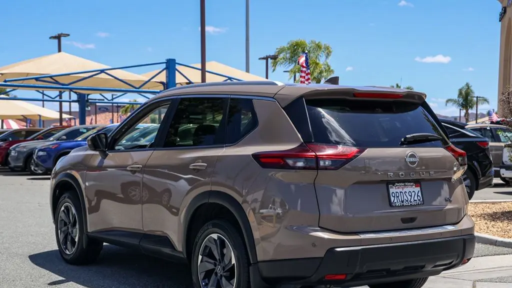 2024 Nissan Rogue SV