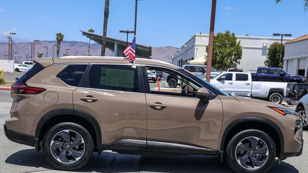 2024 Nissan Rogue SV