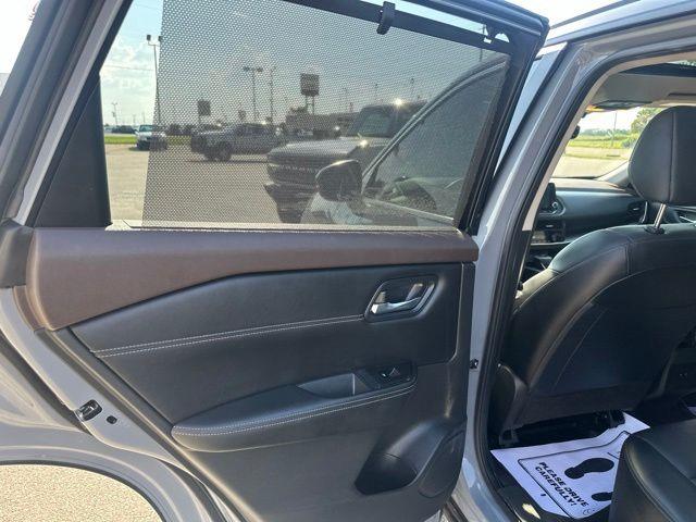 2023 Nissan Rogue - $19,890