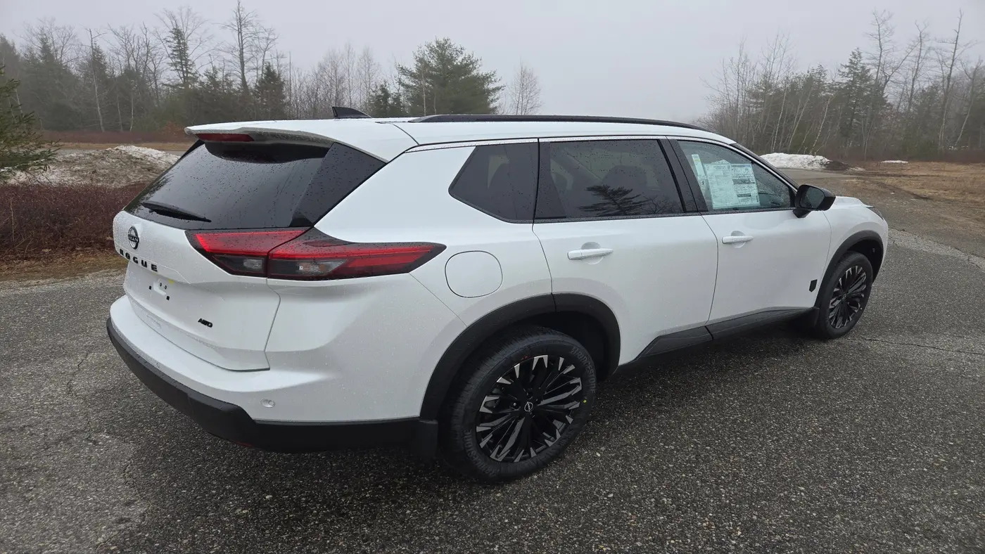 2026 Nissan Rogue Dark Armor