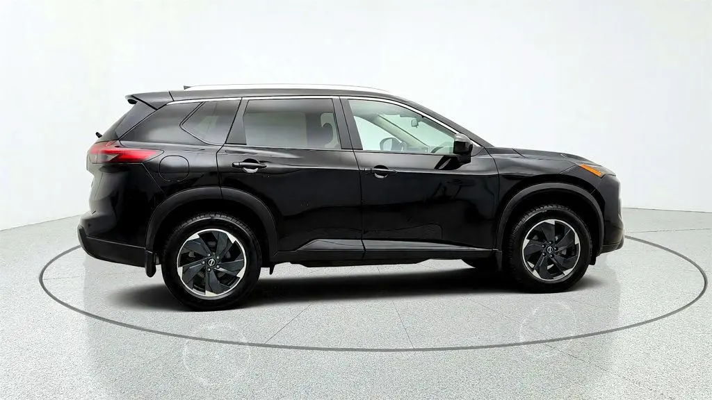 2024 Nissan Rogue - $17,995