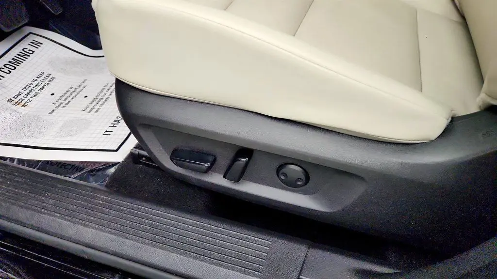 2024 Nissan Rogue - $17,995