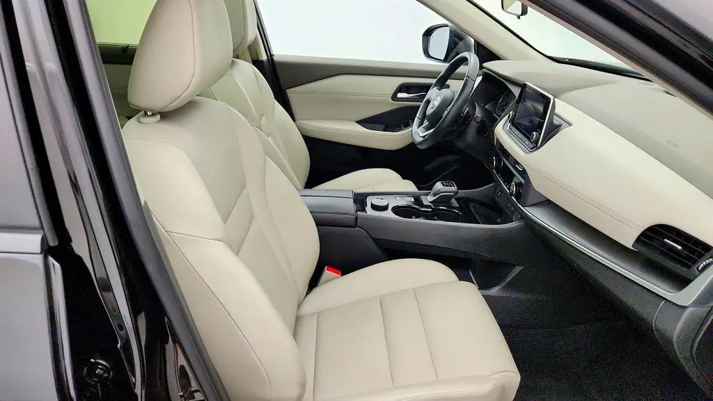 2024 Nissan Rogue - $17,995