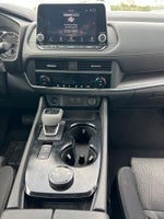 2024 Rogue Thumbnail 11