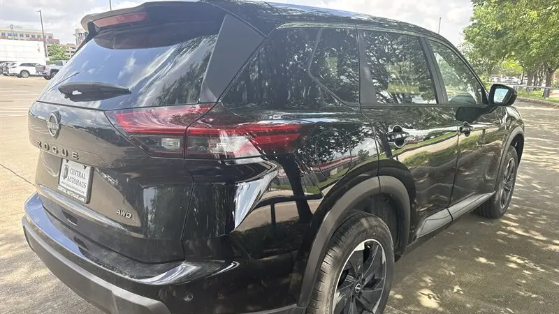 2025 Nissan Rogue SV