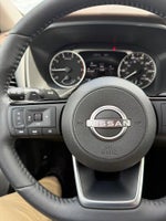 2023 Rogue Thumbnail 15