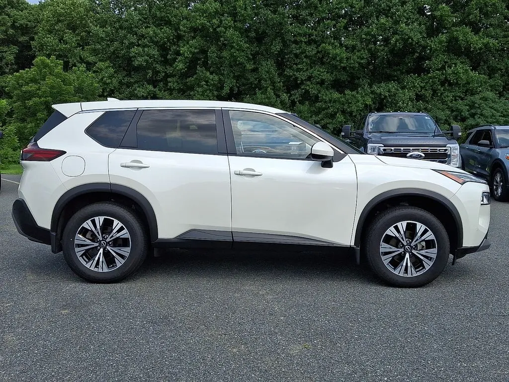2023 Nissan Rogue - $18,200