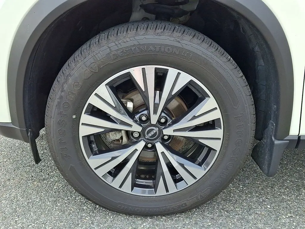 2023 Nissan Rogue - $18,200