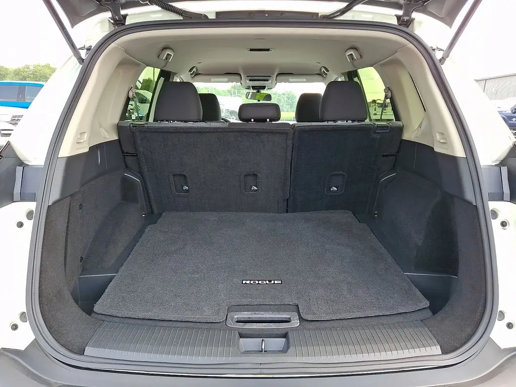 2023 Nissan Rogue - $18,200