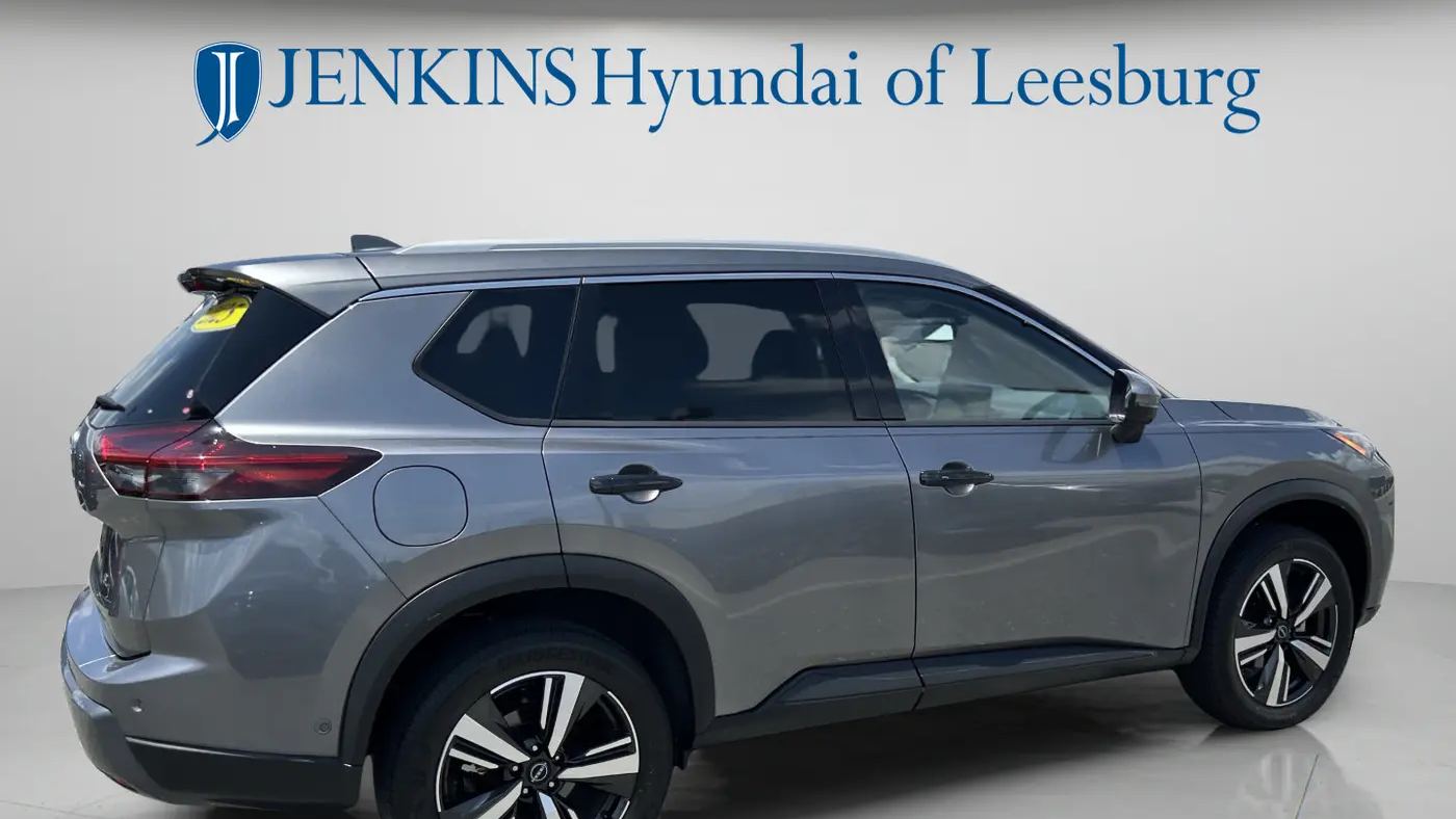 2025 Nissan Rogue SL