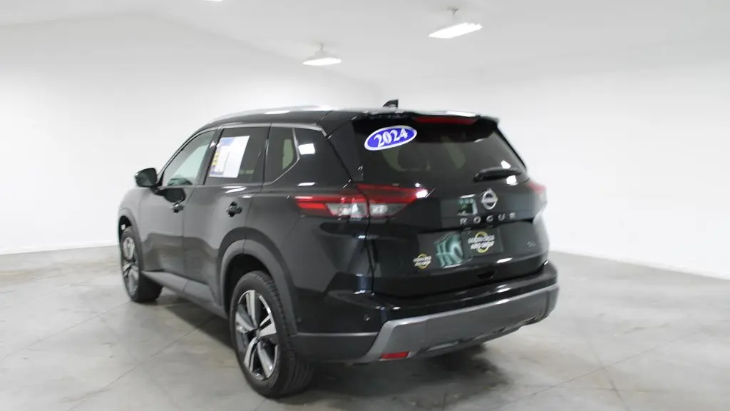 2024 Nissan Rogue SL