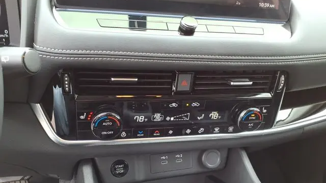 2025 Nissan Rogue SL