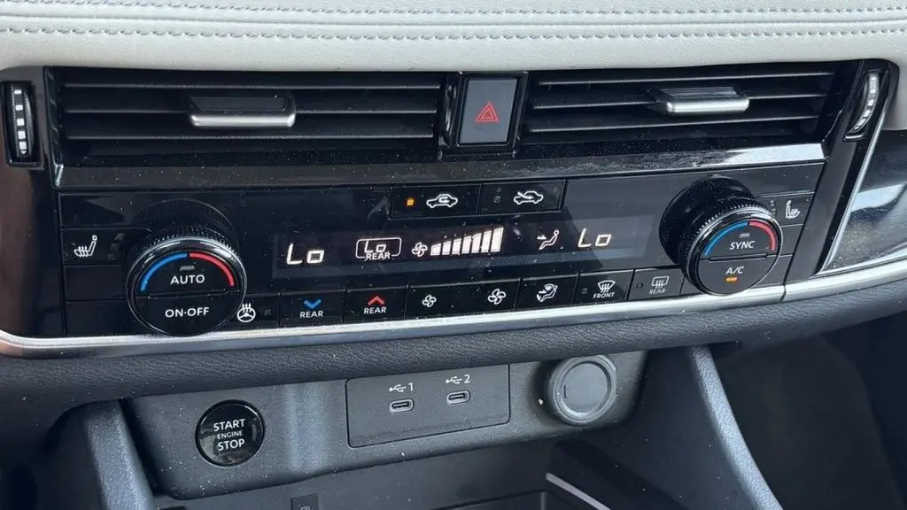 2025 Nissan Rogue SL