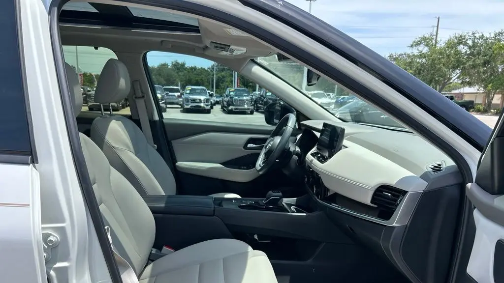 2024 Nissan Rogue SL