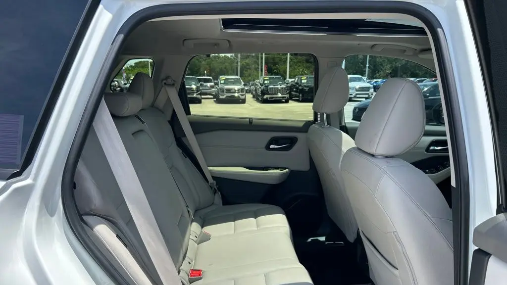 2024 Nissan Rogue SL