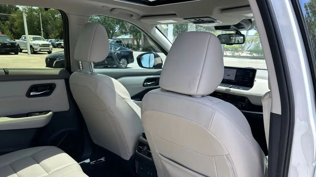 2024 Nissan Rogue SL