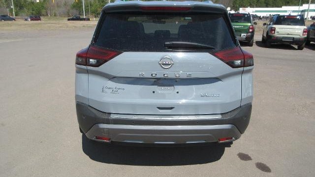 2022 Nissan Rogue SL