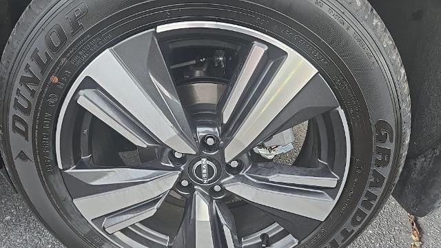 2025 Nissan Rogue SL