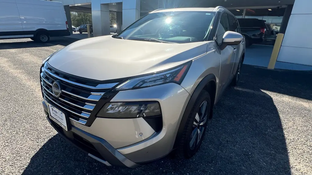 2024 Nissan Rogue SL