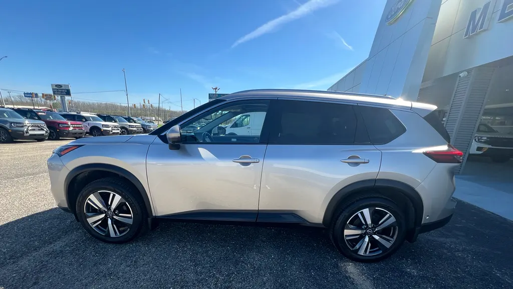2024 Nissan Rogue SL