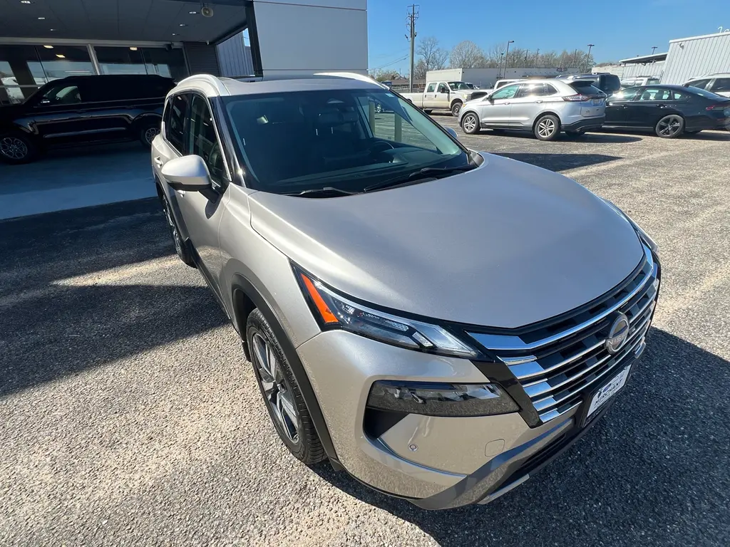 2024 Nissan Rogue - $25,185