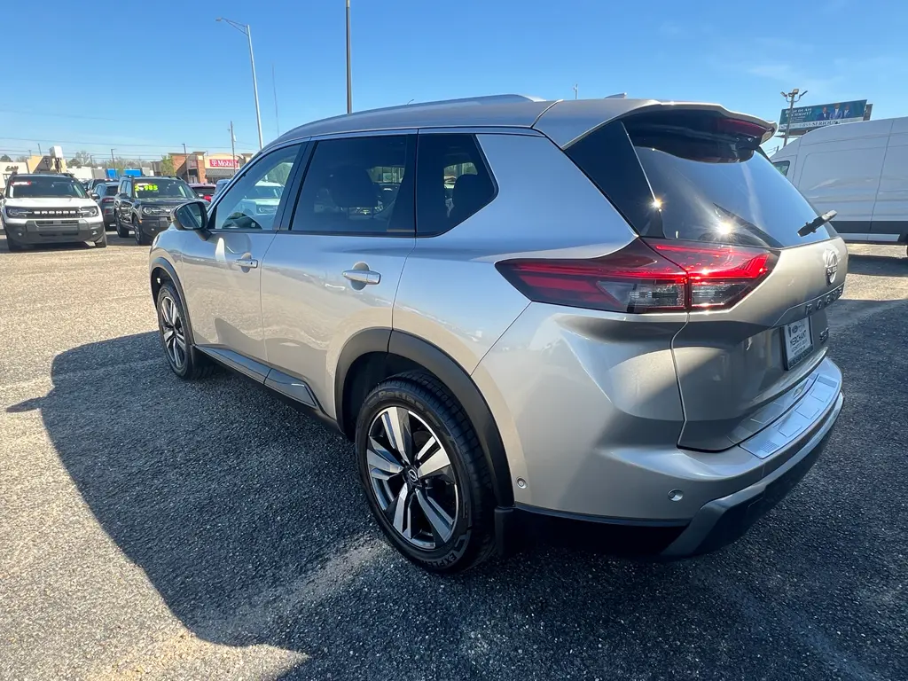 2024 Nissan Rogue - $25,185