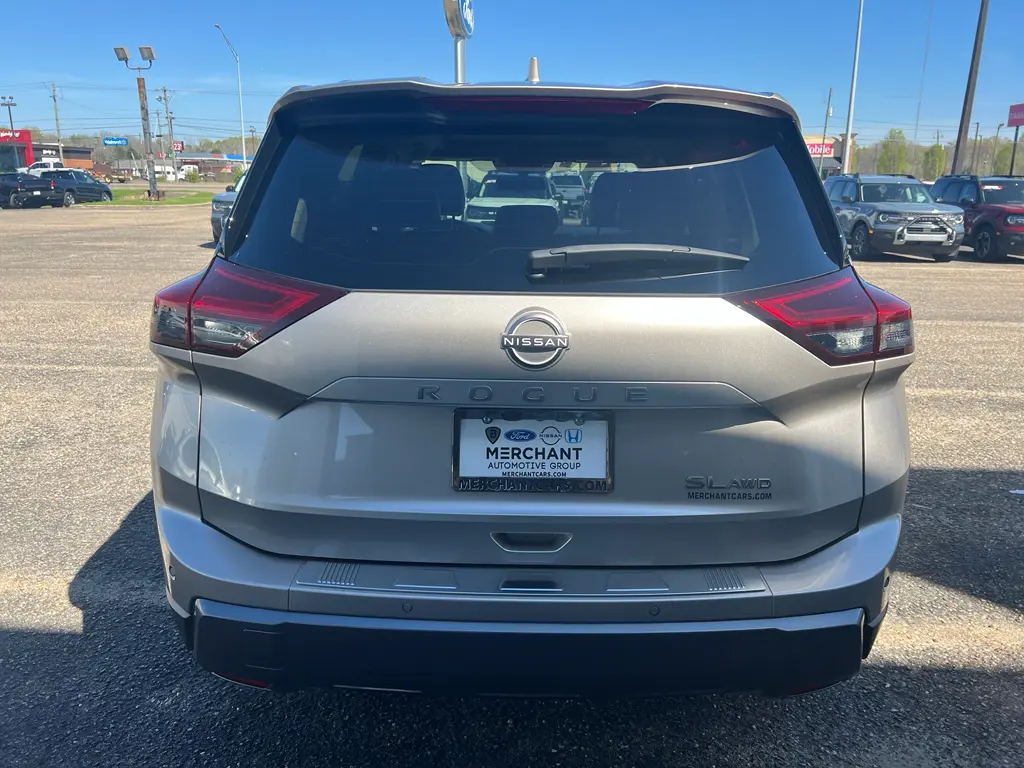 2024 Nissan Rogue - $25,185