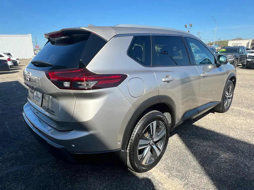 2024 Nissan Rogue - $25,185
