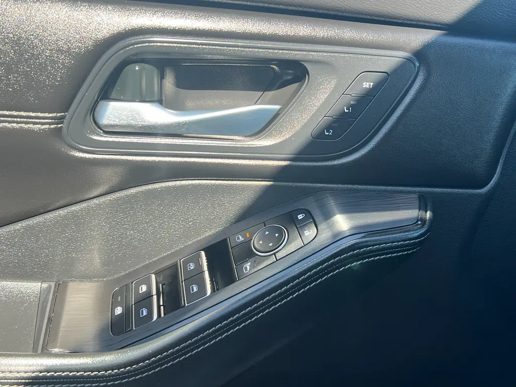 2024 Nissan Rogue - $25,185