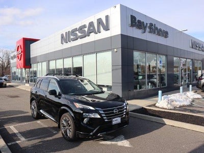 Photo of a 2025 Nissan Rogue Platinum 4DR Crossover for sale