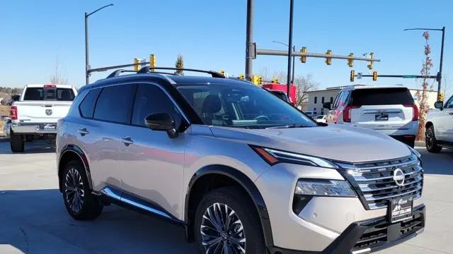 2025 Nissan Rogue Platinum