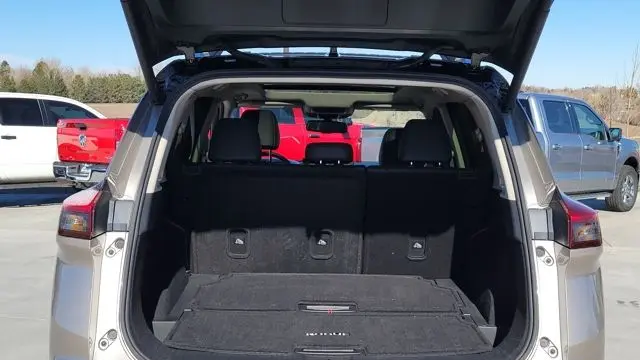 2025 Nissan Rogue Platinum