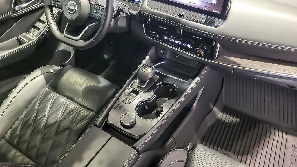 2024 Nissan Rogue Platinum