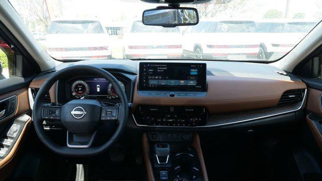 2025 Nissan Rogue Platinum