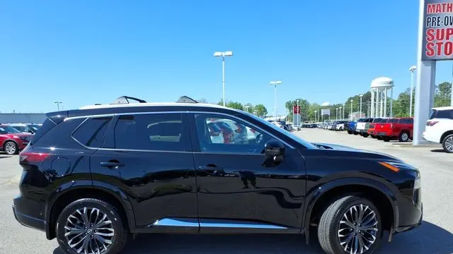 2025 Nissan Rogue Platinum