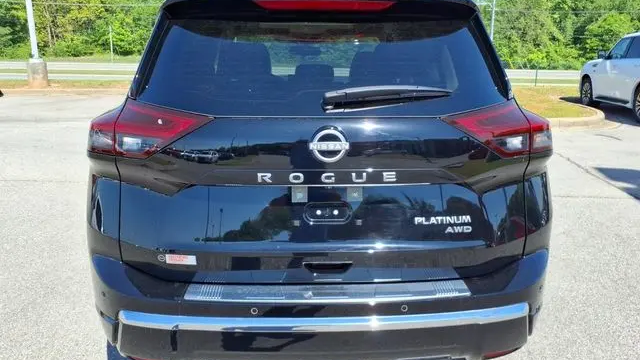 2025 Nissan Rogue Platinum