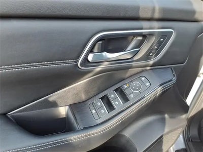 2025 Nissan Rogue AWD Platinum 4DR Crossover