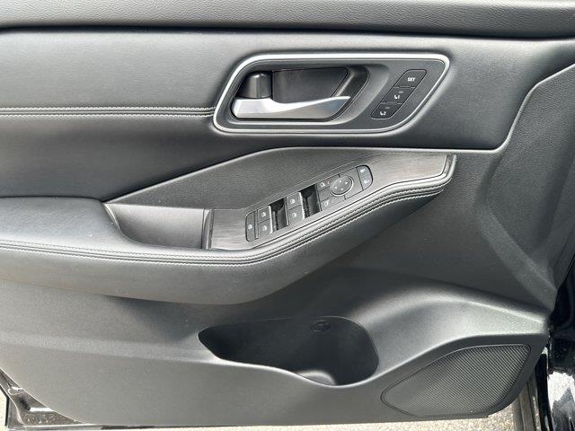 2026 Nissan Rogue - $33,379