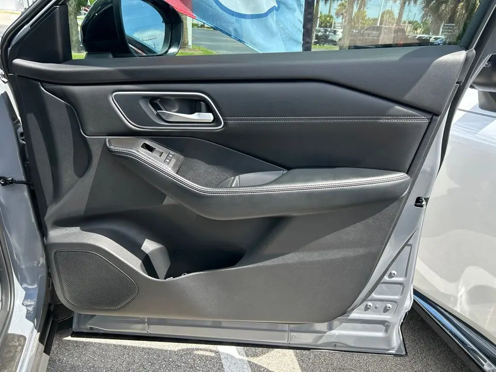 2026 Nissan Rogue - $32,998