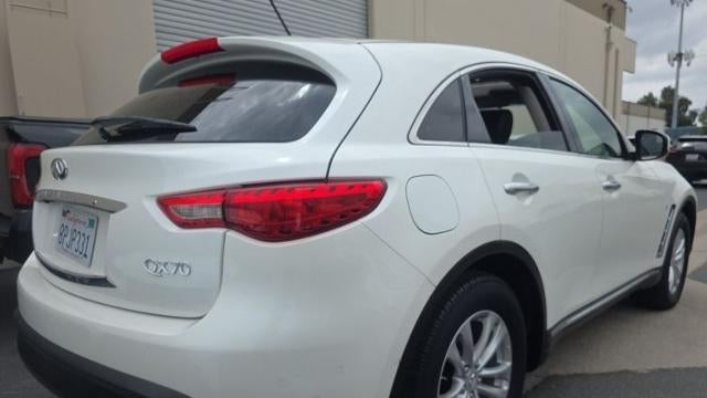 2017 INFINITI QX70 Base