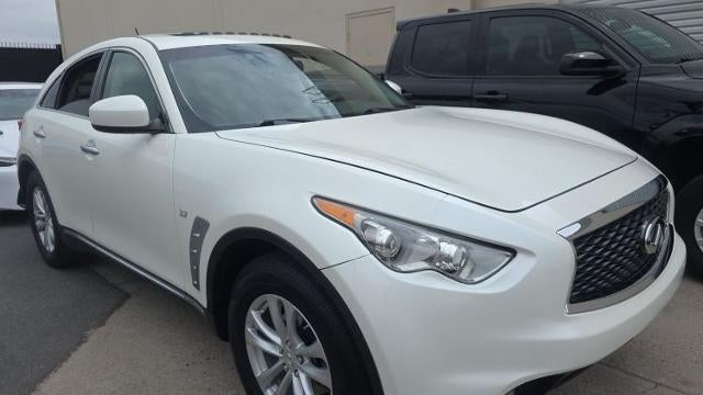 2017 INFINITI QX70 Base