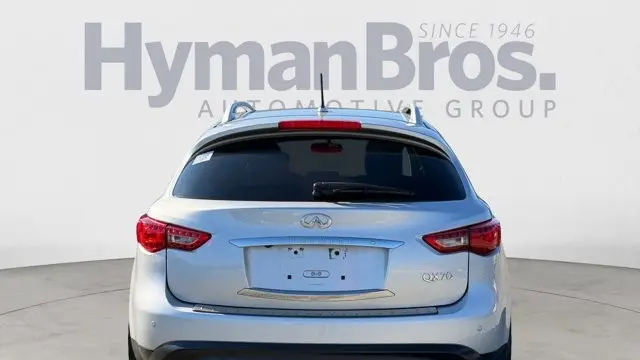 2017 INFINITI QX70 Base