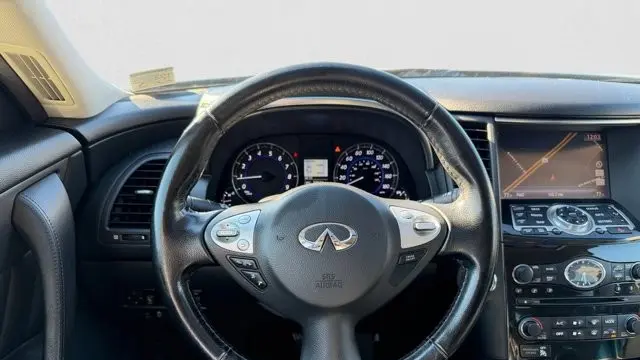 2017 INFINITI QX70 Base