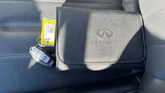 2017 INFINITI QX70 Base